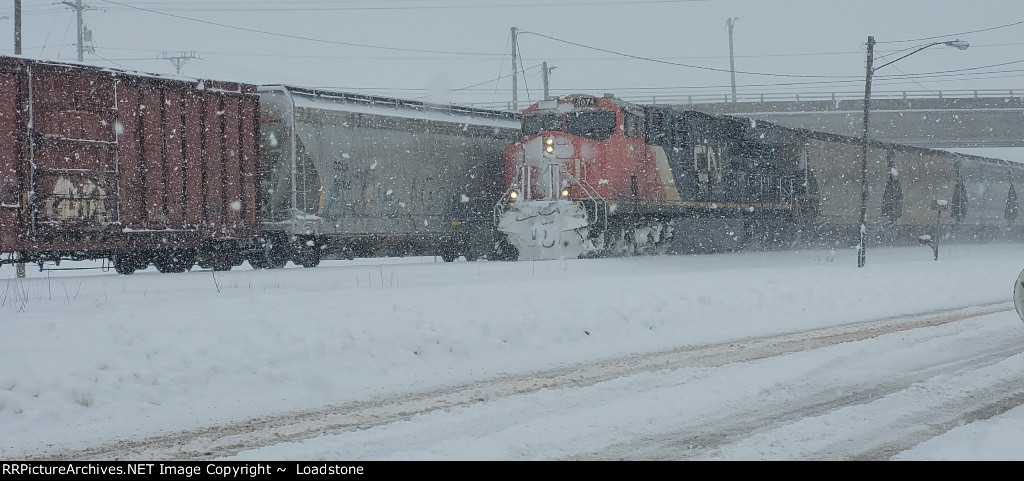 CN 3074